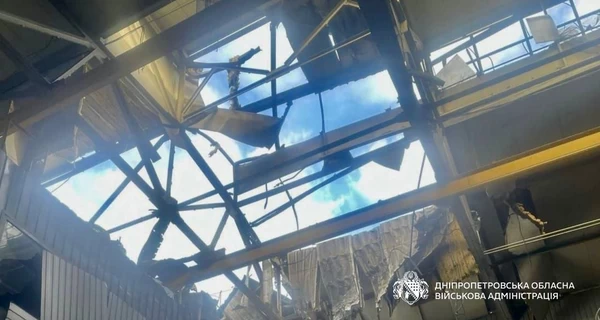 Россияне ударили по предприятию в Днепре, ранены 7 человек