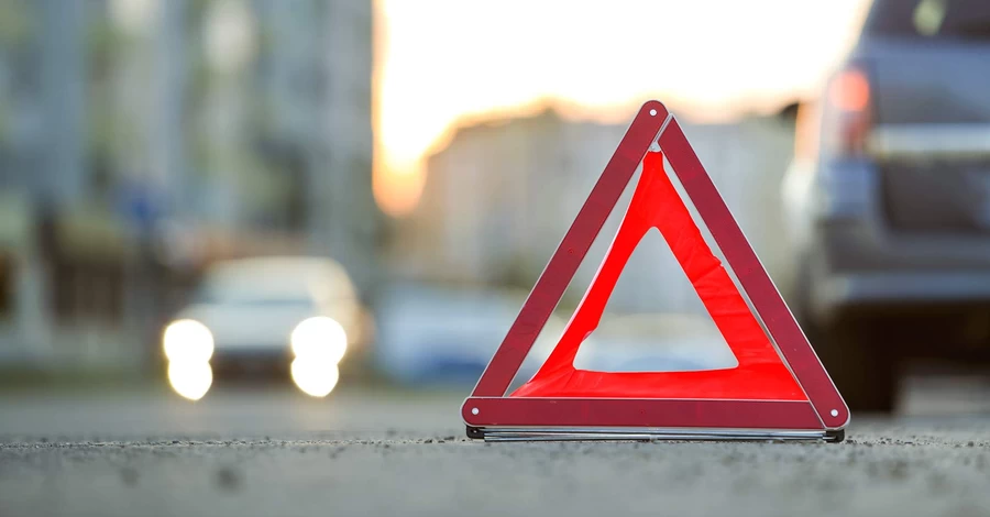 На Волыни в ДТП с участием служебного автомобиля полиции охраны погибли два человека