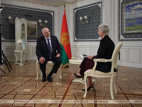 Лукашенко перепросив перед Зеленським за «різкі слова»