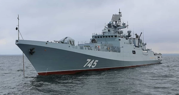 В Ла-Манше российский корабль открыл огонь по британской яхте, - The Telegraph