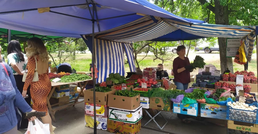 Овощи подешевеют, фрукты не особо: что будет с ценами на продукты в середине лета