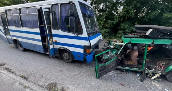 В Броварах автомобиль влетел в автобус - погибла двухлетняя девочка, есть пострадавшие