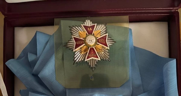 У Навроцкого объяснили, почему орден Белого орла забрали у Зеленского, но оставили Муссолини и Шредеру