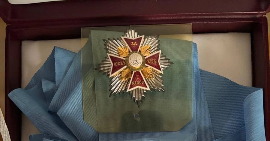 У Навроцкого объяснили, почему орден Белого орла забрали у Зеленского, но оставили Муссолини и Шредеру