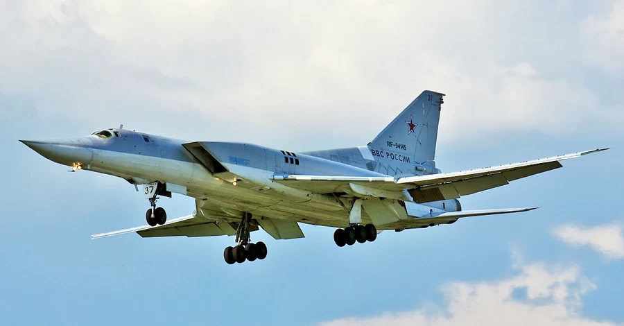 Відлуння «Павутини» та допотопні мотори: чому Ту-22М3 падають самі і скільки їх залишилося у РФ