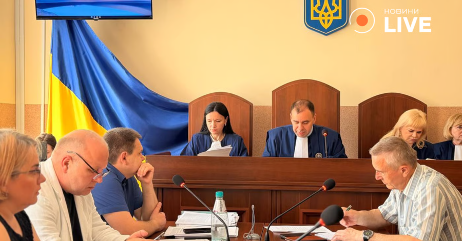 У Львові поновилися засідання у справі про вбивство Парубія: до суду прийшла родина політика