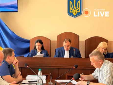 Во Львове возобновились заседания по делу об убийстве Парубия: в суд пришла семья политика