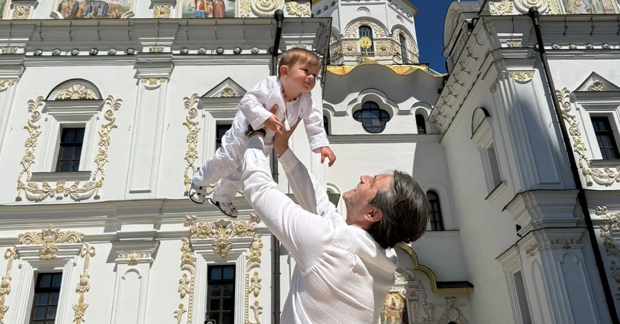 Притула крестил младшего сына в поврежденной Киево-Печерской лавре