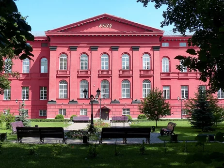 ВНЗ України оголосили ціни: вартість навчання на контракті знову зросла