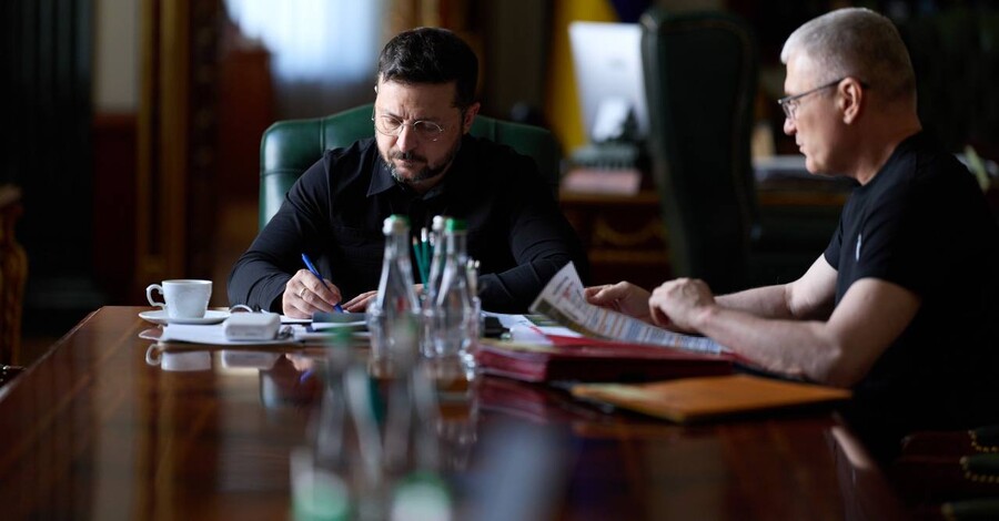 ЗСУ ліквідували понад 60 тисяч тонн боєприпасів на арсеналі неподалік Петербурга, - Зеленський