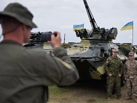 Україна дає майстер-клас союзникам: як партнери Києва переймають український бойовий досвід