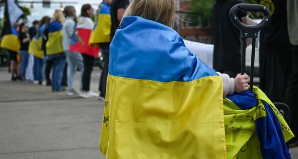Временную защиту украинцев в ЕС продлят до 2028 года, но с ограничениями для мужчин