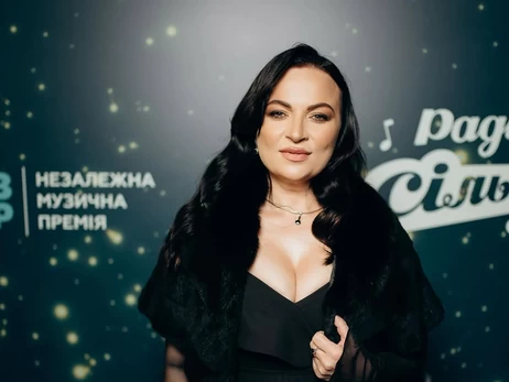Вікторія Білан заявила, що колишній чоловік актор-воїн не допомагає фінансово та не спілкується з сином 