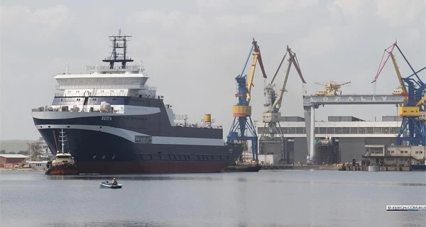 СБУ уразила два унікальні військові кораблі РФ та комплекс С-400