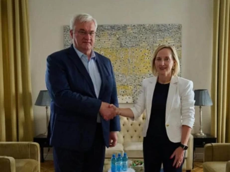 Джули Дэвис завершила дипмиссию в Украине в должности временного поверенного США