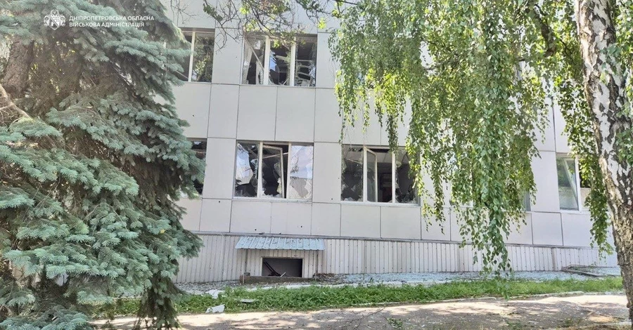 Россия ударила по предприятию в Днепре - погибли 4 человека, 10 раненых