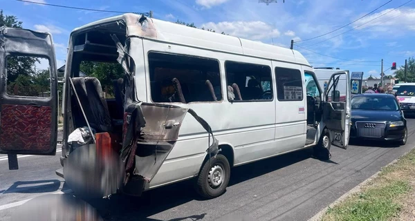 Росіяни вдарили дроном по маршрутці у Запоріжжі – є загиблі та травмовані
