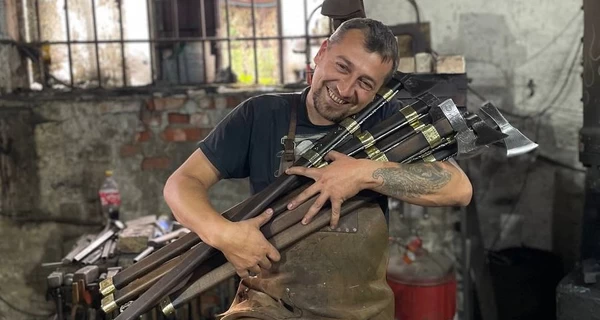 Секрети гуцульської бартки: навіщо ветеран кує зброю без заточення