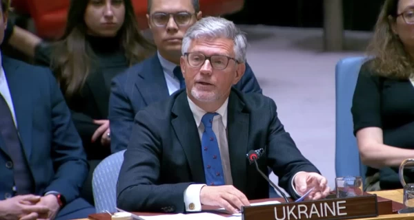 Представитель Украины в ООН перешел границу пешком, потому что не нашел билетов из Польши