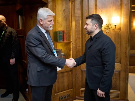 У президента Чехії відмовили ультраправим у позбавленні Зеленського ордена за прикладом Польщі