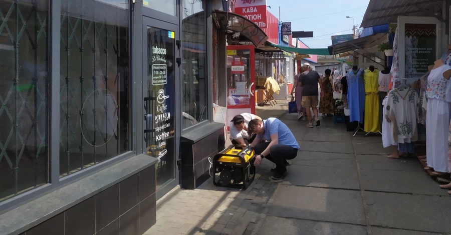Не только кондиционеры: «Укрэнерго» назвало причины отключений света впервые с апреля
