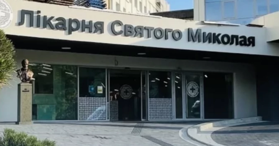 Во Львове 6-летнюю девочку, которую поразила молния, выписали из больницы
