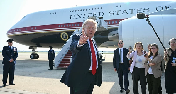 Трамп уперше вилетів на гігантському літаку, який йому подарував Катар