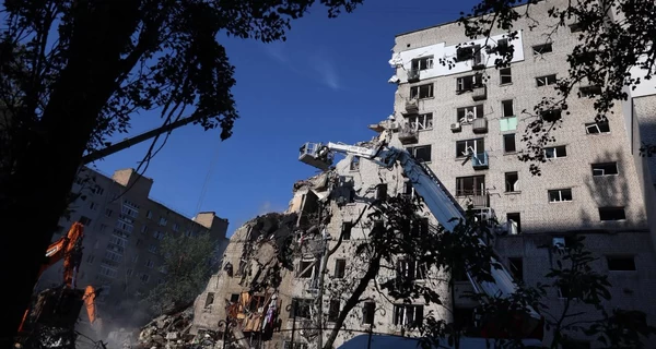 В Киеве в пятницу объявили День траура и запретили развлекательные мероприятия