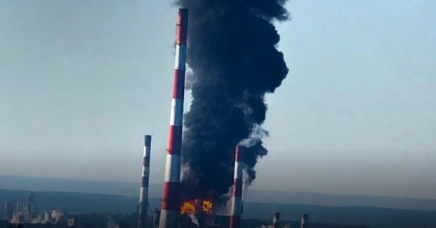 Cилы обороны поразили НПЗ в российском Кстово и железнодорожный мост в Станице Луганской
