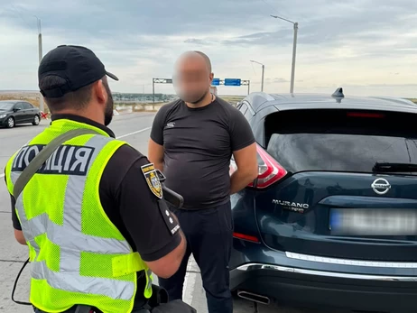 Поліція знайшла водія Nissan, який міг спровокувати ДТП на трасі 