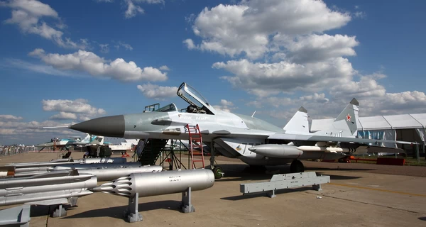 ГУР показало момент знищення російського Міг-29 на аеродромі 