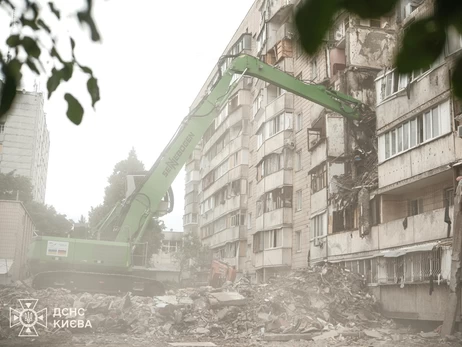У Києві завершили пошуково-рятувальні роботи після ракетного удару РФ