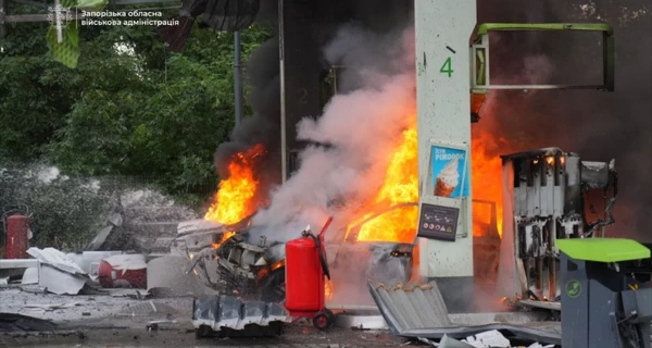  Россияне ударили по АЗС в Запорожье – есть жертва и раненые, вспыхнул пожар 