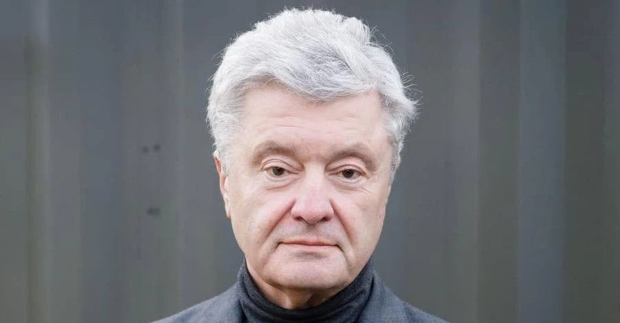 Верховний суд відмовився знімати санкції РНБО з Порошенка