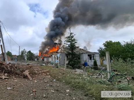 РФ вдарила КАБ по Слатиному на Харківщині - є загибла та поранена, під завалами шукають людей