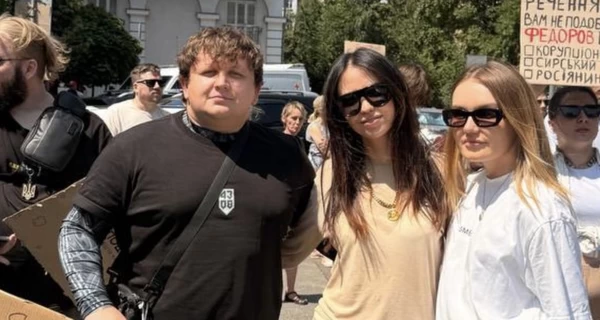 Дорофеева, Лебига, Астафьева: кто вышел на акцию против отставки Федорова