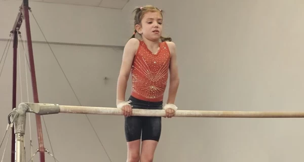 6-летняя гимнастка установила мировой рекорд как подарок Дмитрию Комарову
