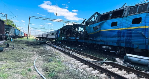 Россияне дронами ударили по пассажирскому поезду на Запорожье