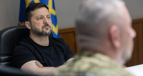 Зеленский опять поговорил с военными командирами 