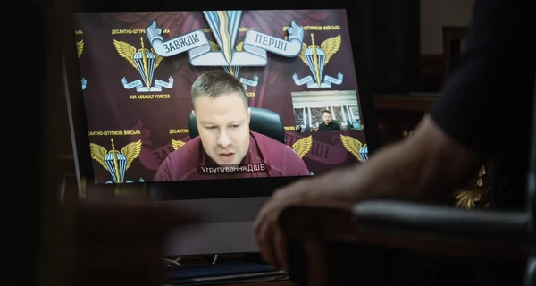 Зеленский переговорил с Драпатым и Апостолом на фоне призывов к отставке Сырского
