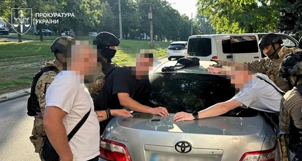 В Днепре напали на волонтера и похитили деньги, собранные для ВСУ - трем мужчинам объявили подозрение