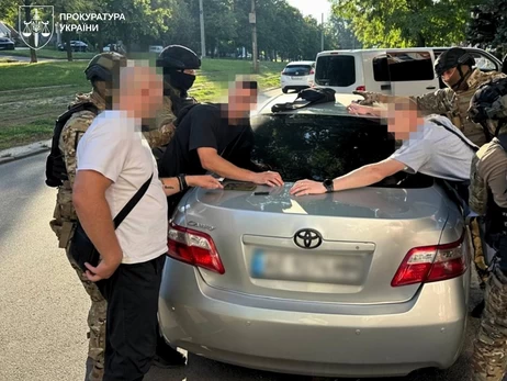 В Днепре напали на волонтера и похитили деньги, собранные для ВСУ - трем мужчинам объявили подозрение