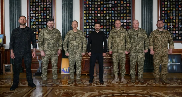 Зеленський офіційно звільнив Сирського та призначив Драпатого головнокомандувачем ЗСУ