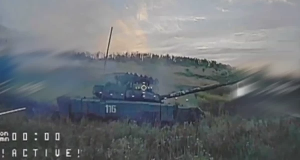 В Донецкой области пограничники разгромили большую колонну российской бронетехники 