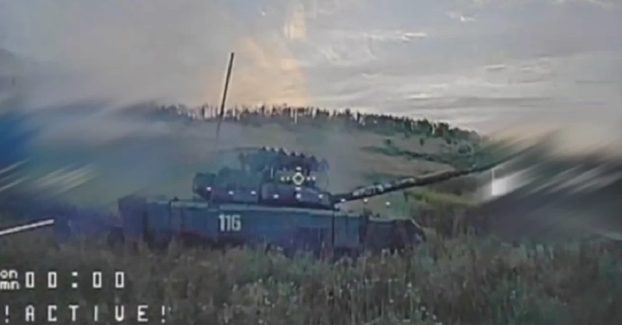 На Донеччині прикордонники розгромили велику колонну російської бронетехніки 