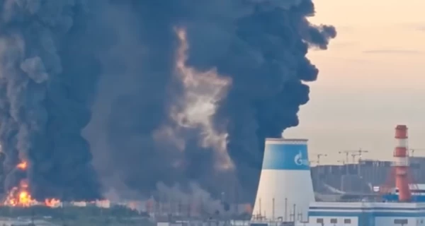 Силы обороны поразили военное предприятие в Кирове и нефтяной объект в РФ, - Зеленский