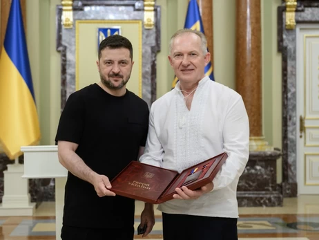 Зеленський надав звання Героя України директору лікарні імені Мечникова Риженку