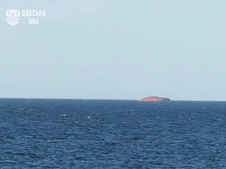 Поблизу Одеси затонув суховантаж, який Росія атакувала ракетами тиждень тому (оновлено)