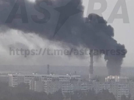 Масована атака дронів на Москву та Підмосков'я: палали завод та логістичний центр, зупинялася робота аеропортів