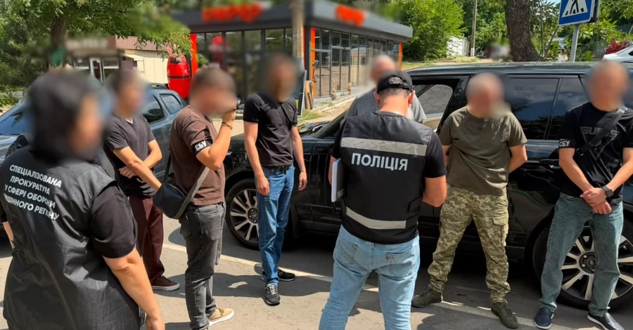 В Одесской области задержали чиновника ТЦК, который за 500 литров дизтоплива обещал снять мужчину с розыска